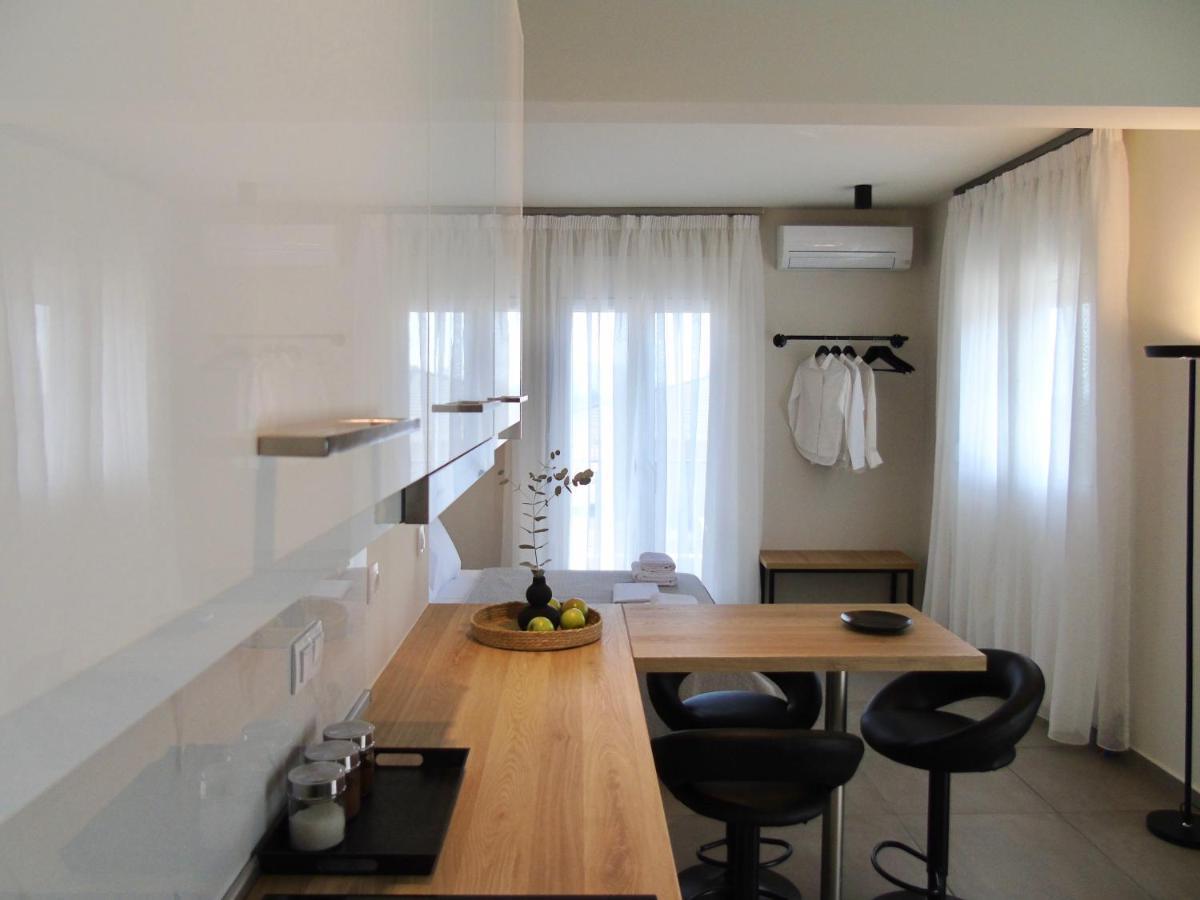 Grey Rose Apartamento Kalabáka Exterior foto